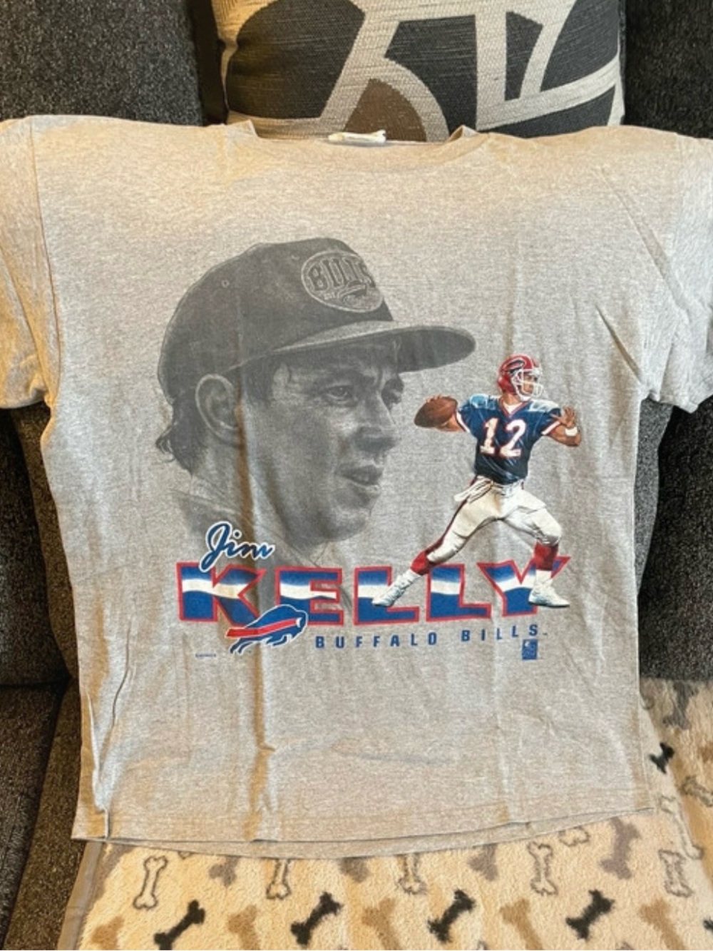 Lee Gray Buffalo Bills Jim Kelly Graphic Tee with Red & Blue Accents
